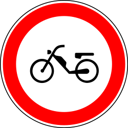 Prohibidos los ciclomotores.