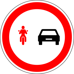 Overtaking prohibited for motorcycles.