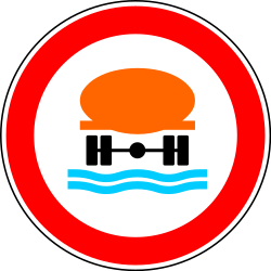 汚染された液体のある車両は禁止されています。