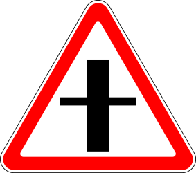 Aviso para um cruzamento com uma estrada secundária estreita à direita.