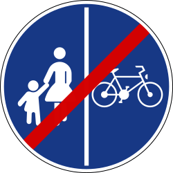 Ende des geteilten Weges für Fußgänger und Radfahrer.