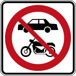 Motocyclettes et voitures interdites.