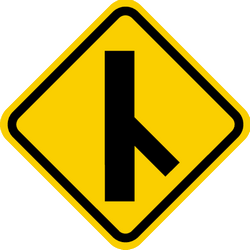 Warnung vor einer unkontrollierten Kreuzung mit einer scharfen Straße von rechts.