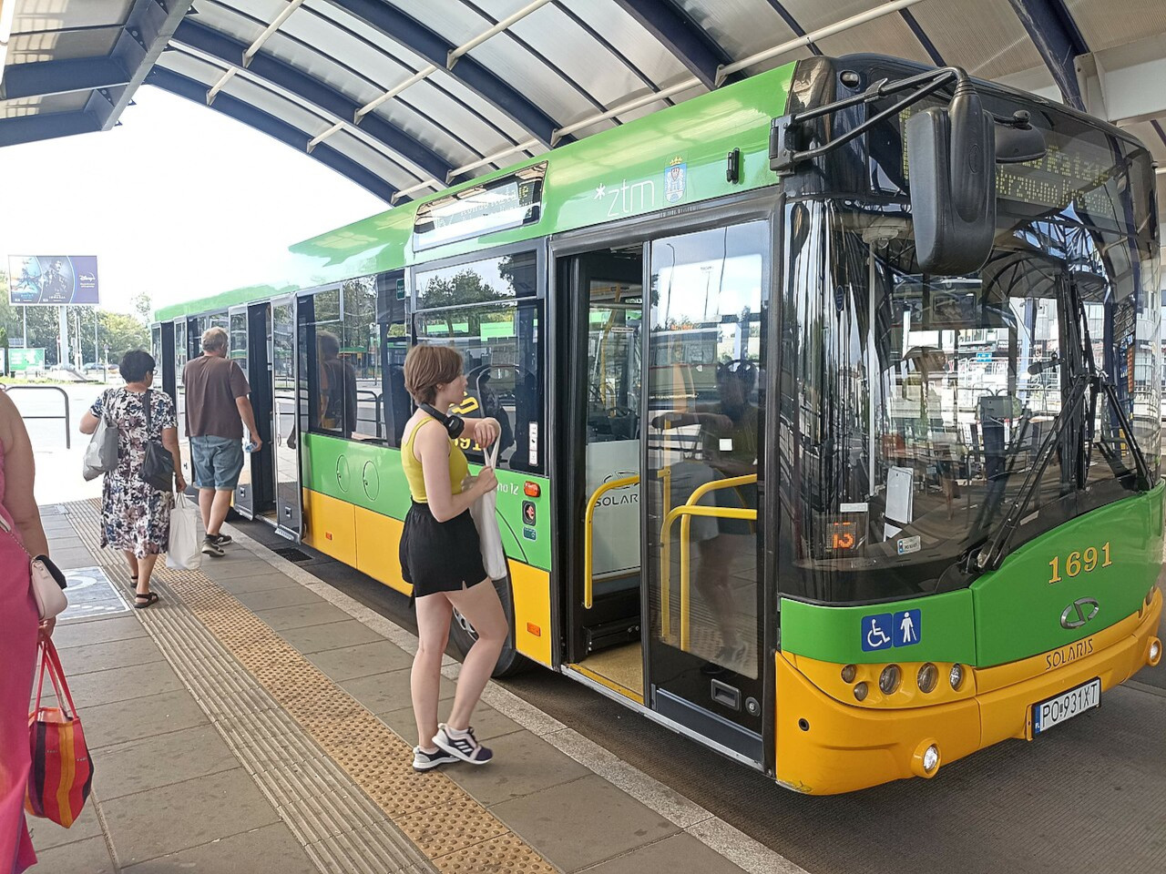 Bus