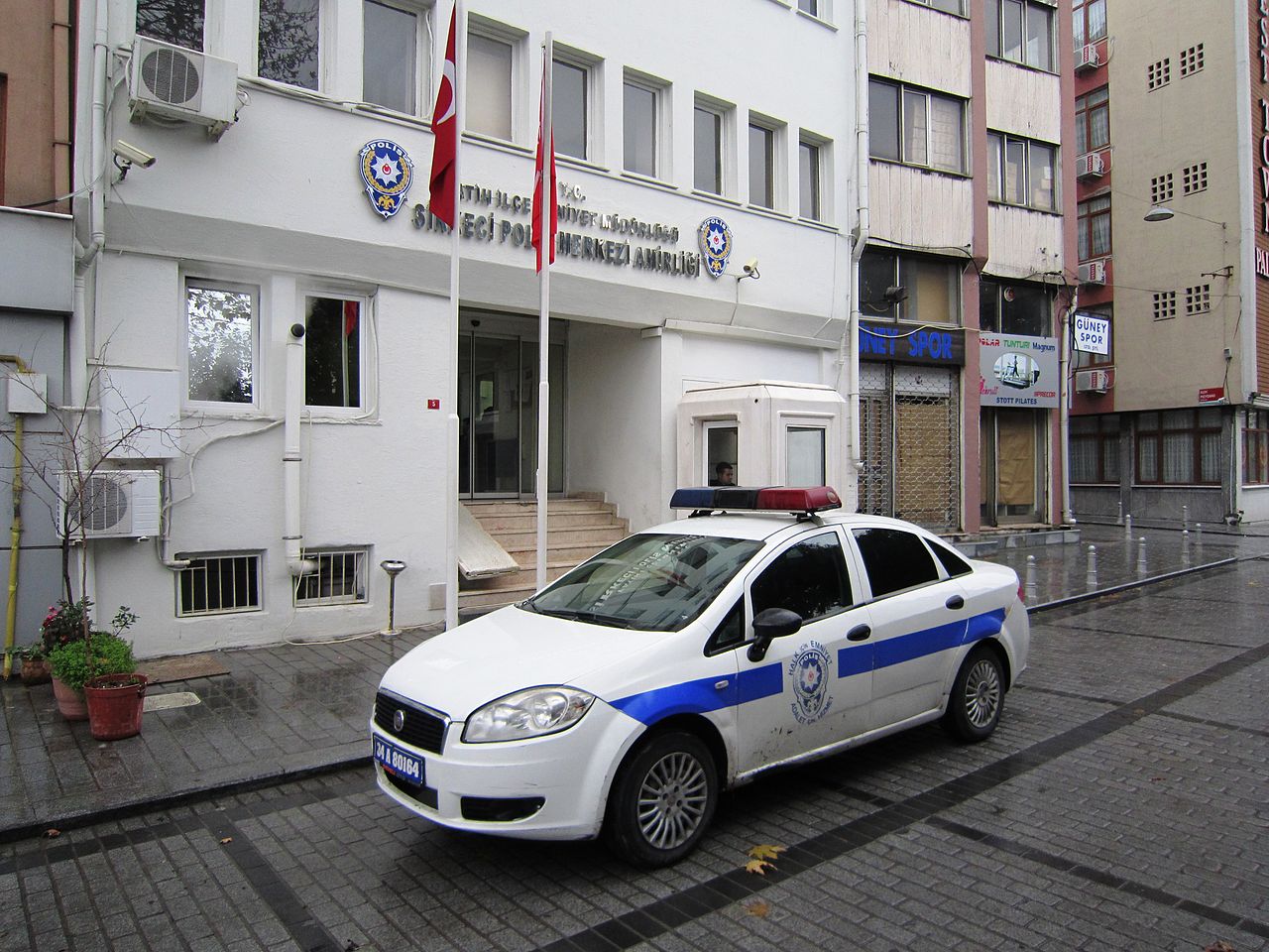 警察
