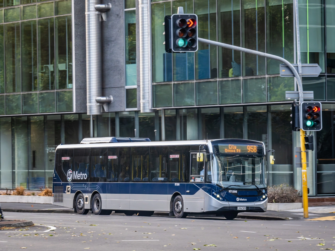 Bus