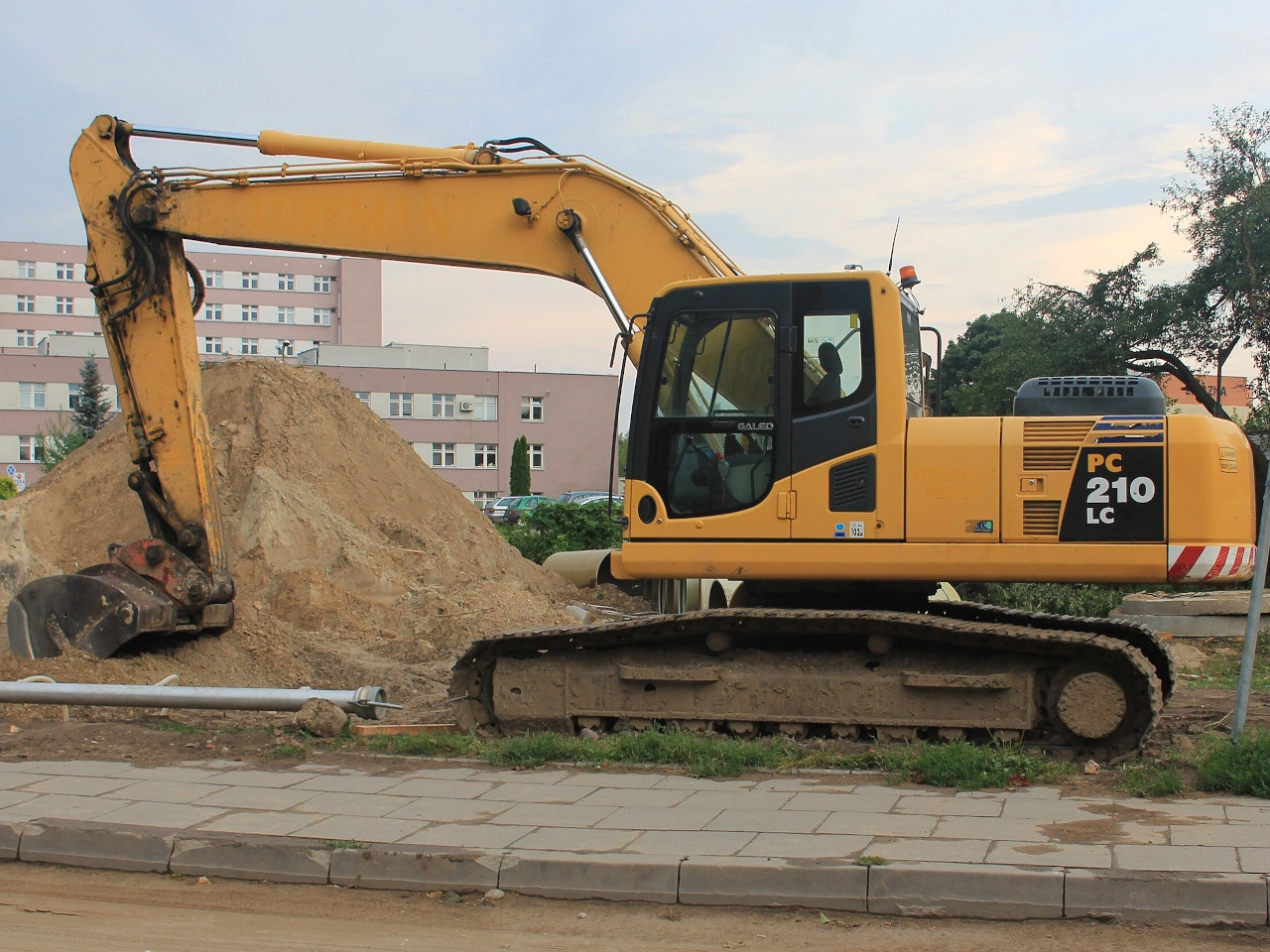 Construction vehicle