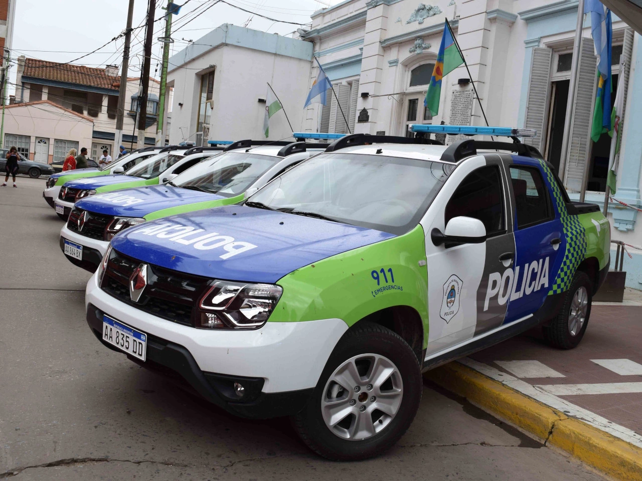 Policía