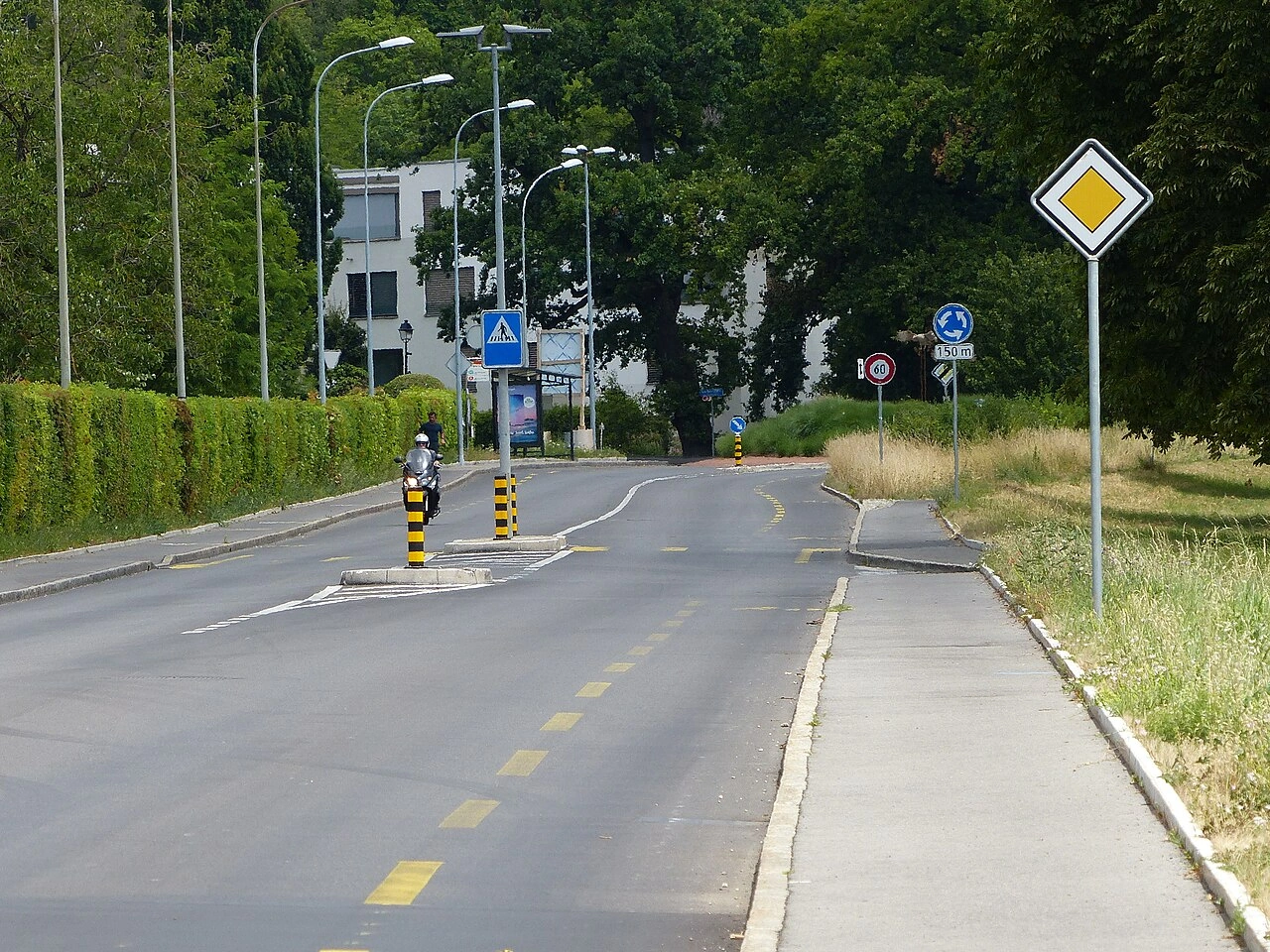 Priority road