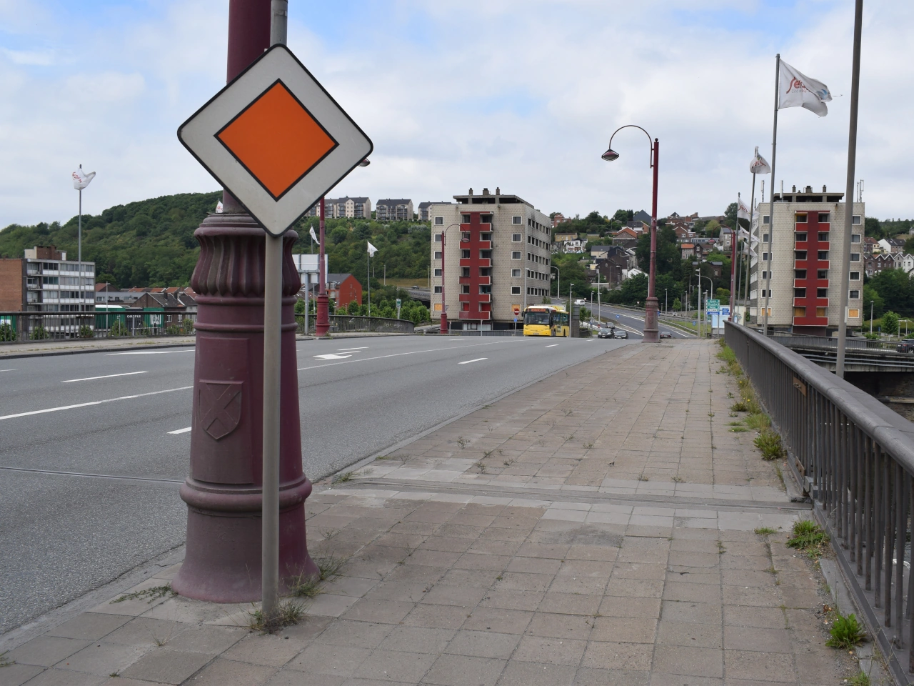 Estrada com prioridade