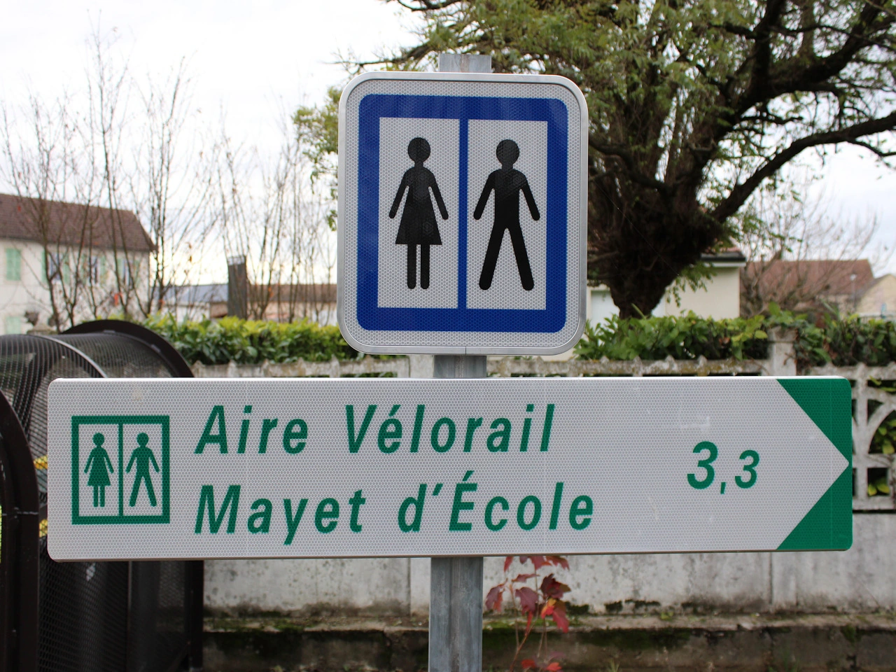 Public toilet