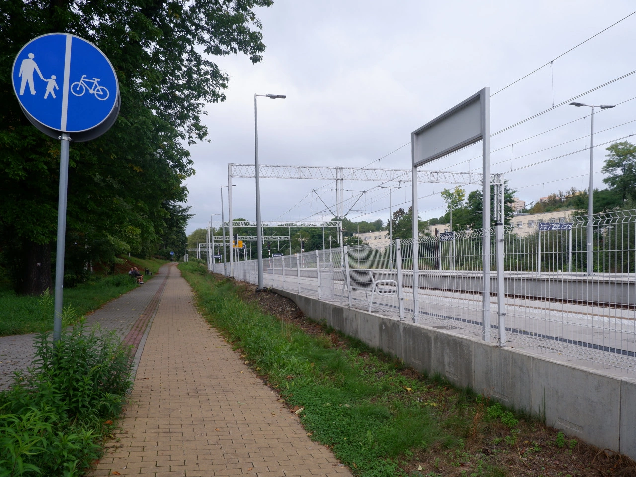Separated path