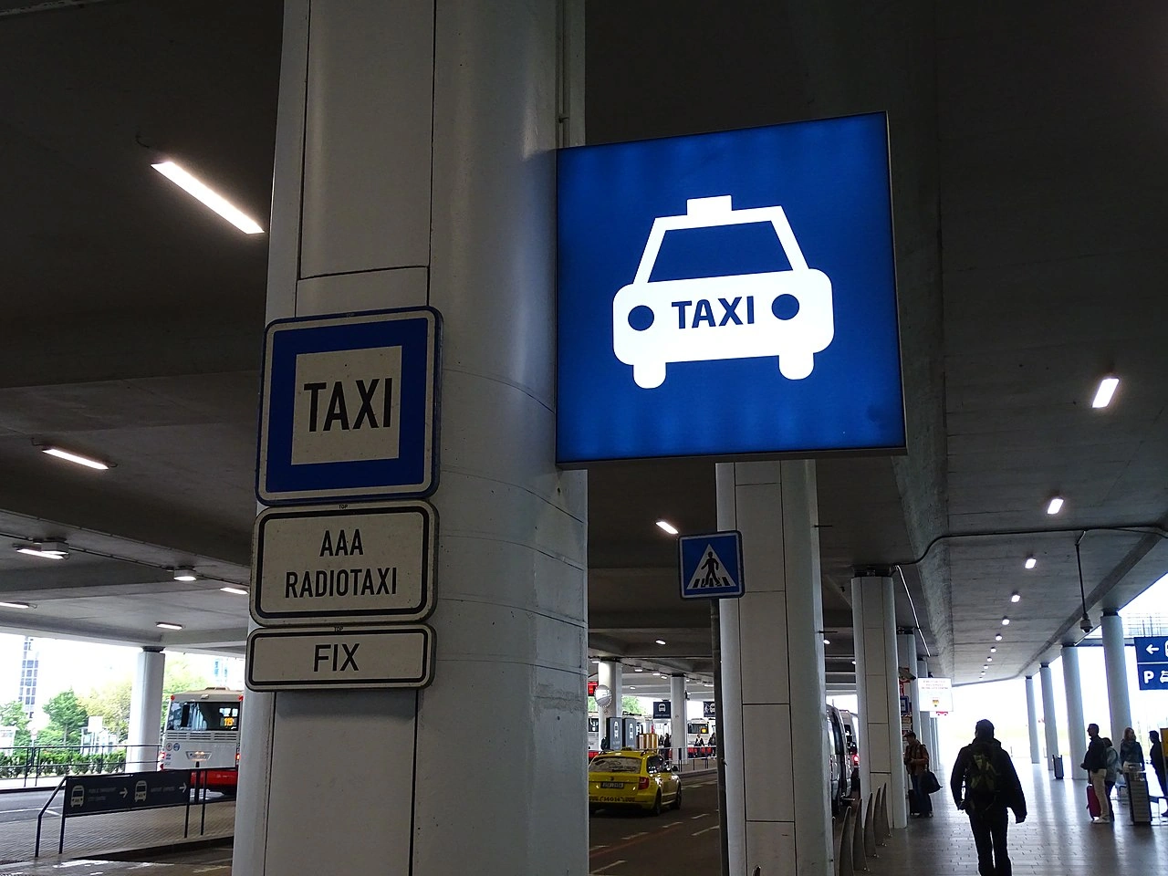 Taxi