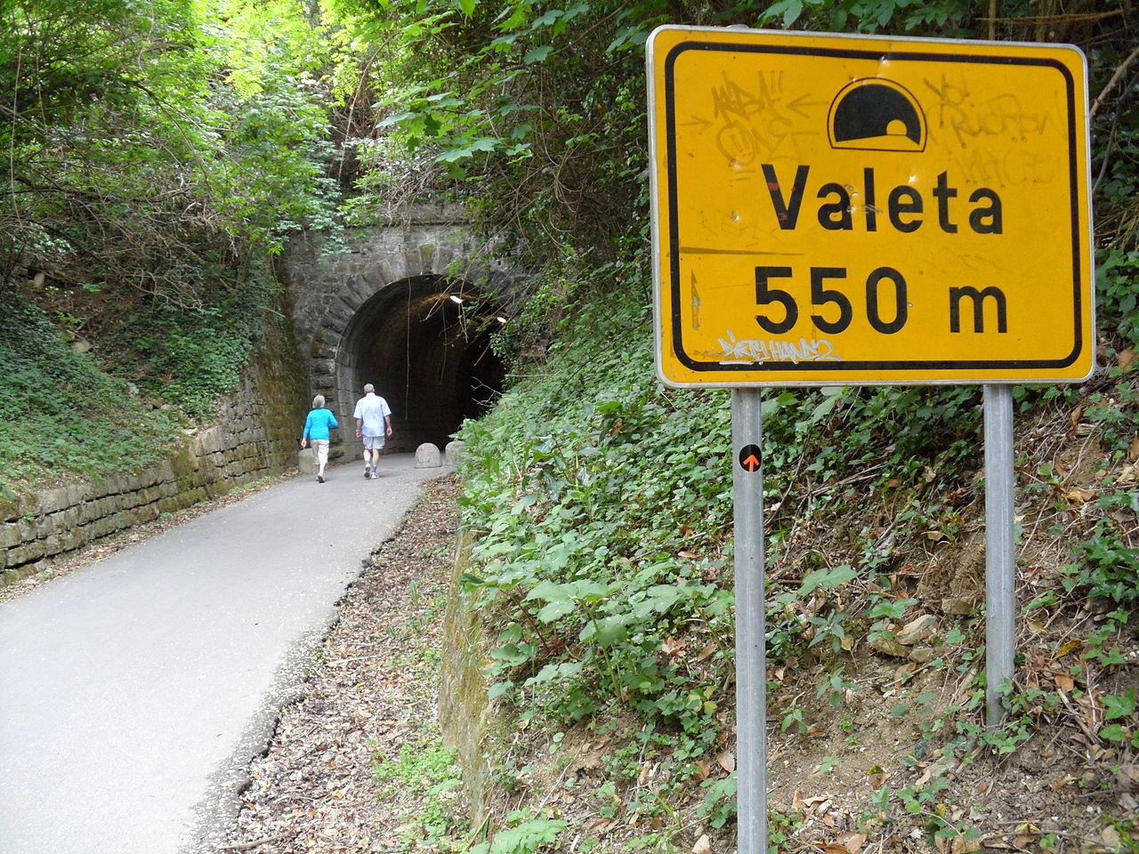 Tunnel