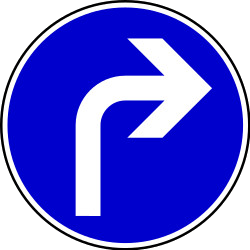 Obligation de tourner à droite.