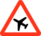 低空飛行の航空機に注意。