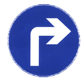 Obligation de tourner à droite.