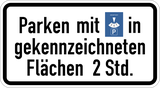 Parkeren met schijf in vakken, maximaal 2 uur.