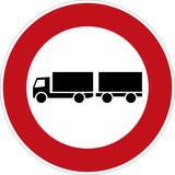 Vrachtwagens met aanhangwagen verboden.