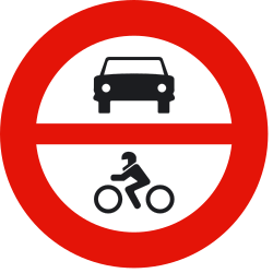 Motorfietsen en auto's verboden.