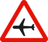 低空飛行の航空機に注意。