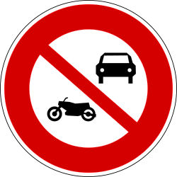Motociclos e automóveis proibidos.