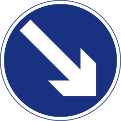 Obstakel rechts voorbijrijden.