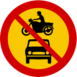 Motorfietsen en auto's verboden.