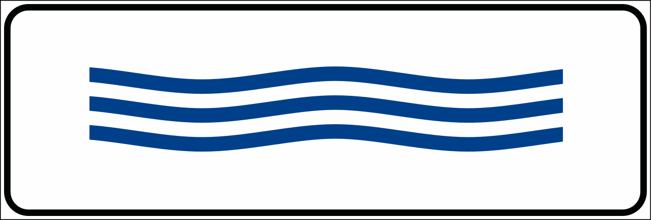 Marea alta ou inundação.