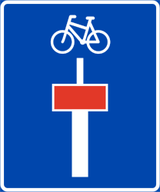 Doodlopende weg met doorgang voor fietsers.