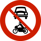 Motorfietsen en auto's verboden.