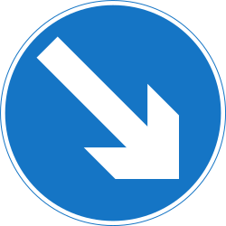 Obstakel rechts voorbijrijden.