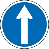 Rechtdoor rijden verplicht.