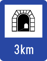Begin van een tunnel met aangegeven lengte.