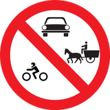 Motorfietsen, auto's en bespannen voertuigen verboden.