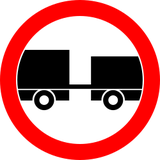 Vrachtwagens met aanhangwagen verboden.