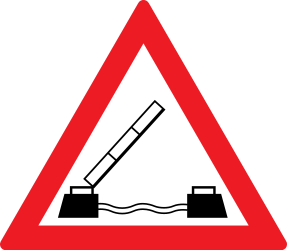 Waarschuwing voor een beweegbare brug.