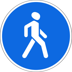 Via obrigatória para peões.