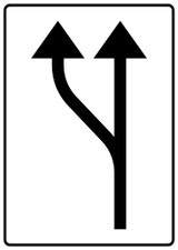 Begin van een nieuwe rijstrook.