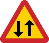 Waarschuwing voor een weg met tweerichtingsverkeer.
