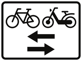 Her iki yönden bisiklet ve mopedler.