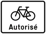 Fietsers toegestaan.
