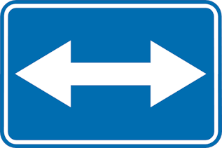 Links of rechts voorbijrijden toegestaan.